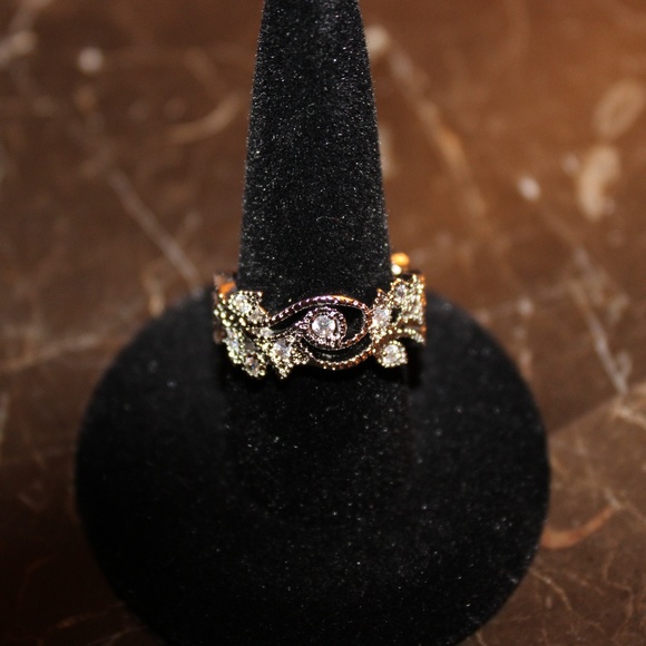 925 Sterling Silver White Topaz Ring - Picture 3 of 8